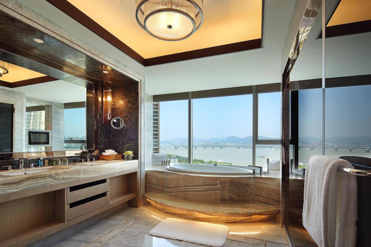 Sheraton Grand Hangzhou Binjiang Hotel מראה חיצוני תמונה