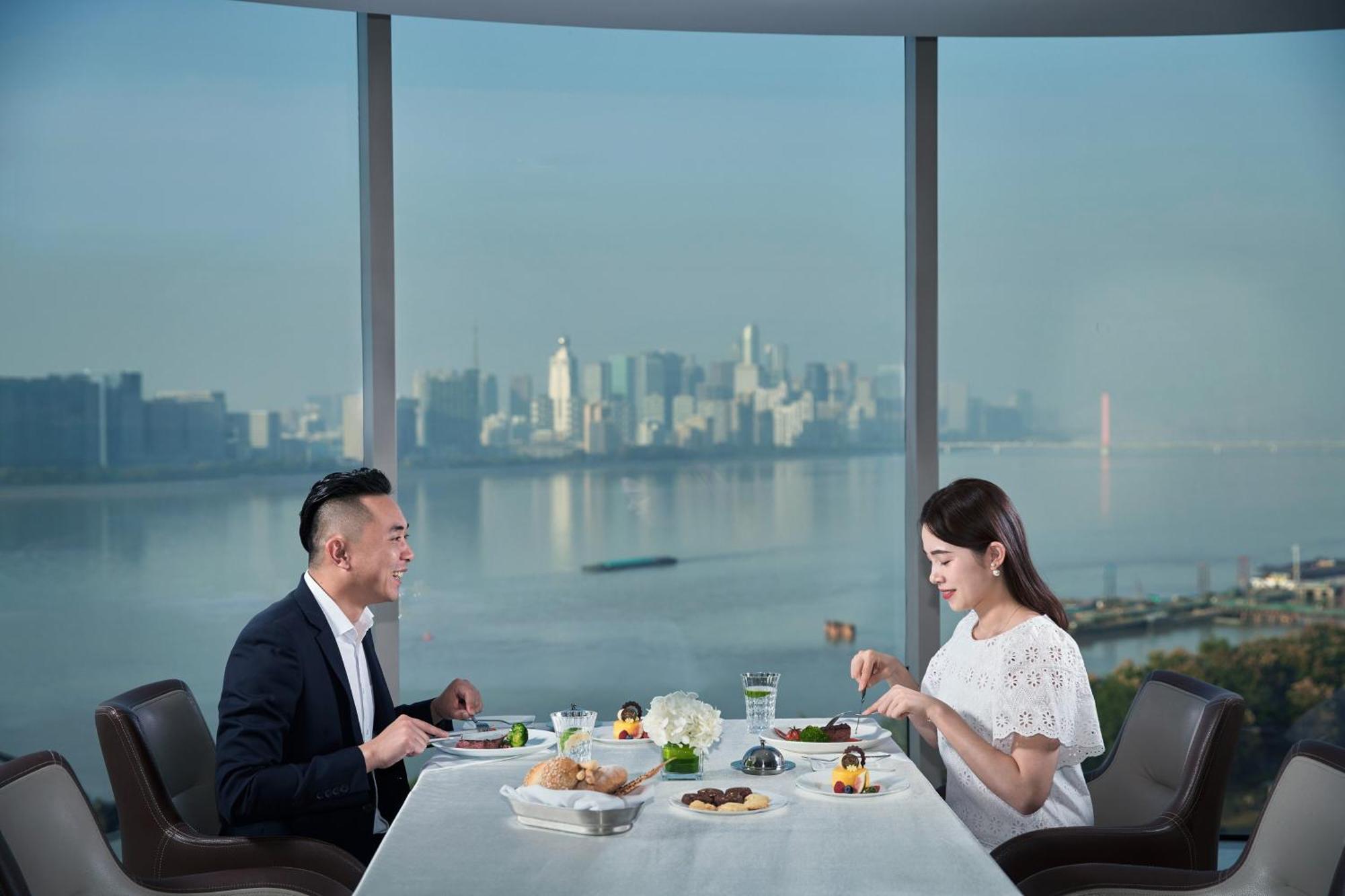 Sheraton Grand Hangzhou Binjiang Hotel מראה חיצוני תמונה